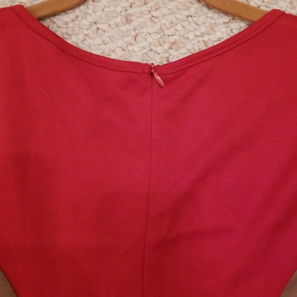 Dress - Picture 4 of 7
